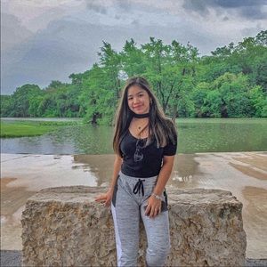 Meet your Posher, Ariane